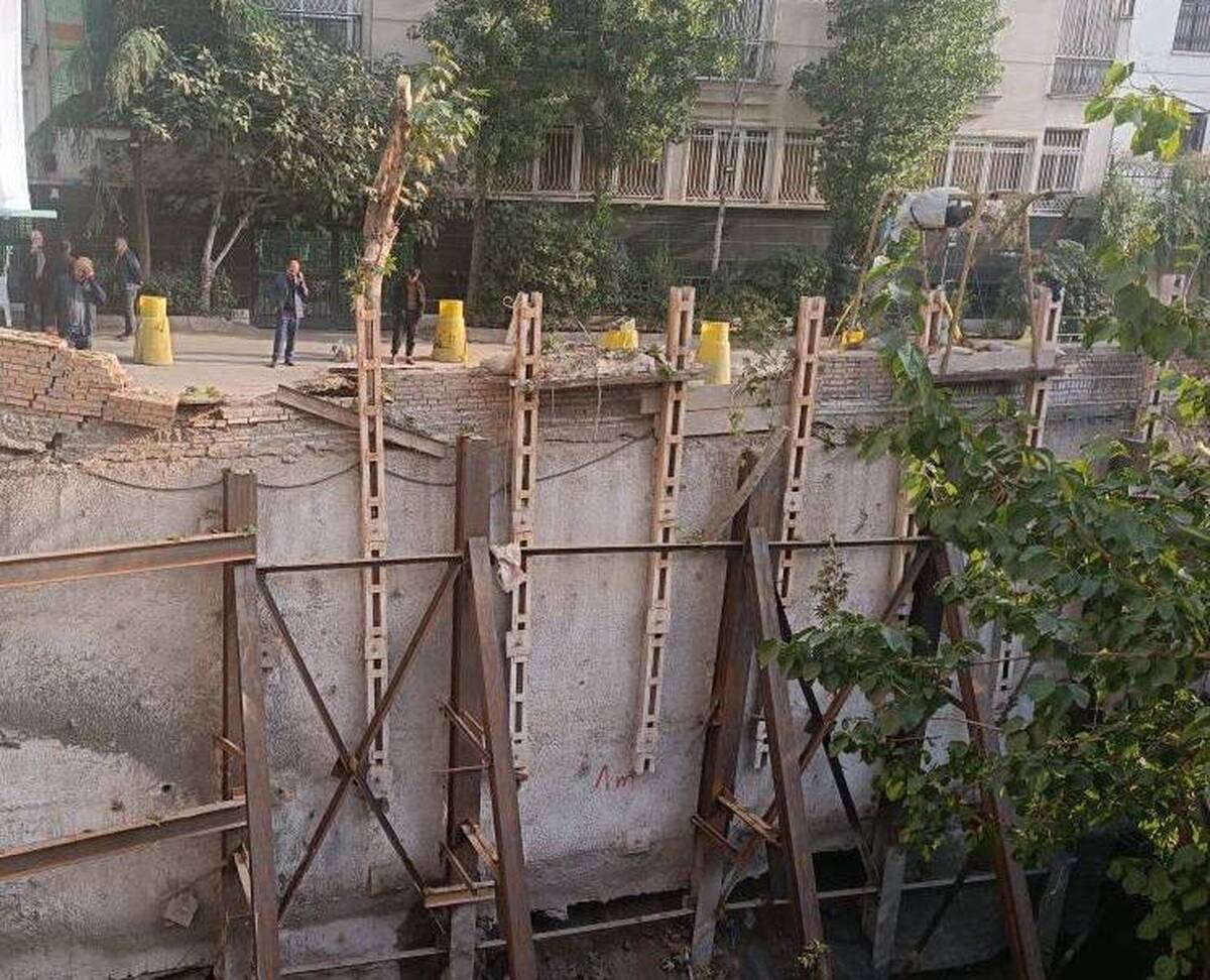 در حادثه  پروژه امامزاده اسماعیل (چیذر) ، اجرای سازه نگهبان از ریزش دیواره جنوبی جلوگیری کرد