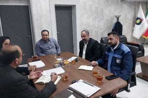 نشست هم‌اندیشی شرکت فولاد آلیاژی  با مرکز فنی‌وحرفه‌ای بافق  برای توانمندسازی نیروی انسانی