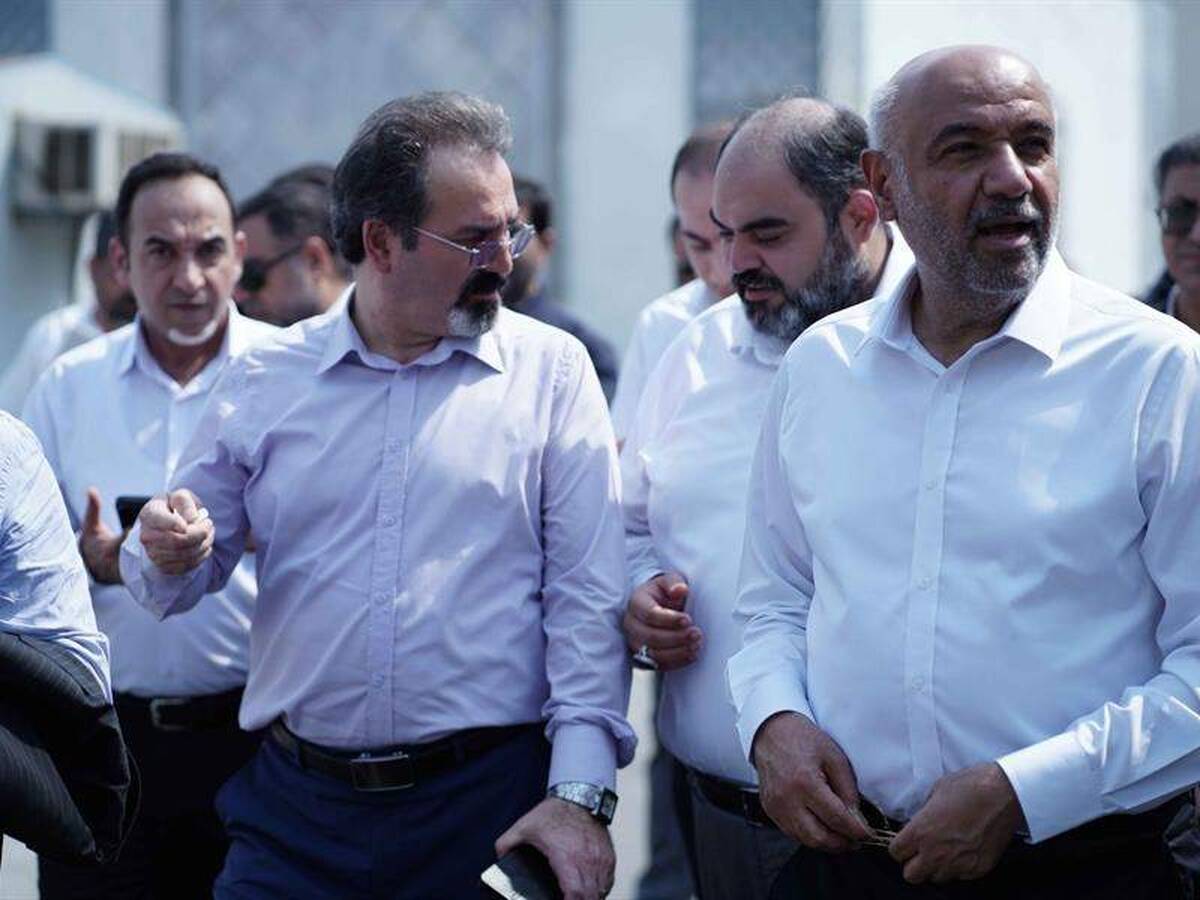 بازدید وزیر تعاون، کار و رفاه اجتماعی از بخش‌های آسیب‌دیده از جنگ پتروشیمی جم