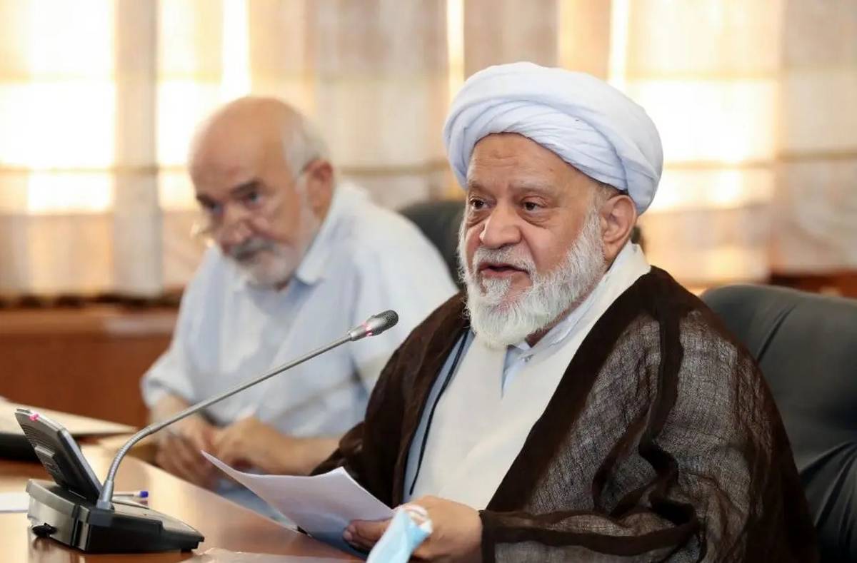 مردم در شرایط تورمی دلار و سکه قرض بگیرند و بدهند/ اشکال شرعی ندارد