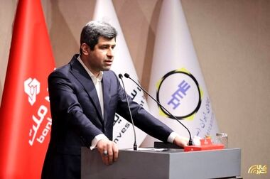 کسب موفقیتهای متعدد مرهون تلاش کارکنان / مشتری مداری سیاست اصلی بیمه دی