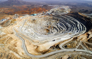 احداث نیروگاه خورشیدی ۱۰۰ مگاواتی در مجتمع مس شهربابک کلید خورد