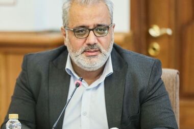 عملیات اجرایی استادیوم ۱۰ هزار نفری چادرملوی اردکان آغاز شد