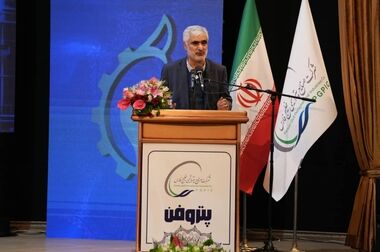 نشست بی‌واسطه و رودرروی شریعتمداری با تولیدکنندگان داخلی صنعت پتروشیمی