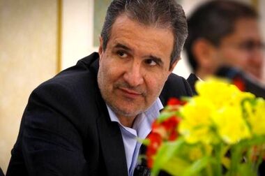 بررسی مسائل و مشکلات مرتبط با فعالان اقتصادی و تولیدکنندگان با حضور نماینده مردم جلفا در مجلس شورای اسلامی و معاون وزیر صمت