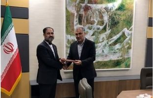 تقدیر از پژوهشگر برتر شبکه بانکی در جلسه هیأت عامل بانک صنعت و معدن