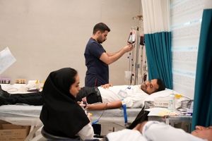 «نذر سرخ»؛ جاماندگان اربعین در پتروشیمی پردیس خون خود را به بیماران هدیه کردند