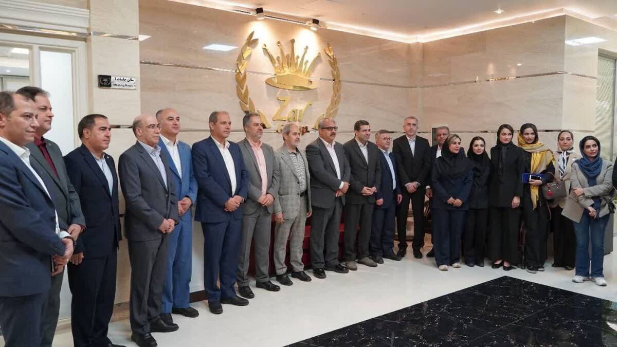 تأکید مدیرعامل بیمه آسیا بر استمرار همکاری با واحدهای صنعتی