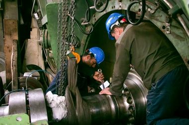 انجام تعمیرات اساسی تجهیزات هوای نواحی ۱ و ۲ شرکت فجر انرژی خلیج فارس