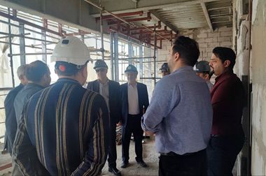 بازدید مدیرعامل گروه توسعه پتروایران از کتابخانه عمومی پارک‌شهر به مناسبت روز کتاب و کتاب‌خوانی