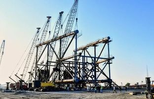 انجام عملیاتRoll-Up جکت سکوی پروژه فرزاد ب در یارد خرمشهر