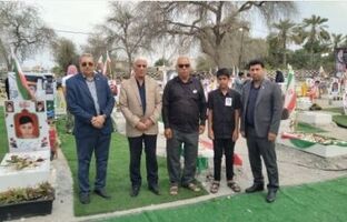 گرامیداشت یاد شهدای دانش‌آموز مدرسه شجره طیبه میناب با حضور مدیر منطقه شش بانک سرمایه