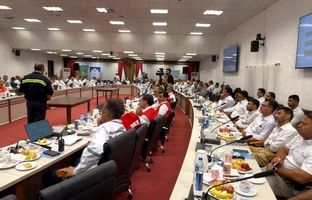 برگزاری همایش هفته پدافند غیرعامل و مانور دورمیزی سطح یک تکمیلی در پتروشیمی‌های عسلویه