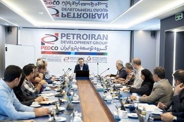 پتروایران برای توسعه پروژه‌های نفت و گاز از توان شرکت‌های داخلی و دانش‌بنیان بهره می‌گیرد/چشم‌انداز پتروایران؛ توسعه میادین نفت و گاز با پروژه‌های بلندمدت در جنوب و غرب