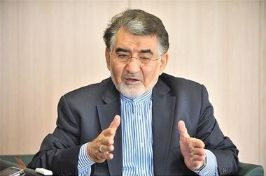 شریعتمداری: هلدینگ خلیج‌فارس ۱۰۰ درصد تعهدات ارزی خود را انجام داده است