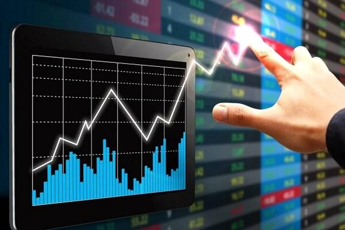 فتح قله ۳ میلیون واحد در ابتدای معاملات امروز بورس