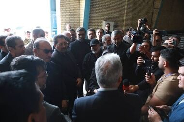 بازدید وزیر صمت از خط ریسندگی کارخانه بافت بلوچ ایرانشهر