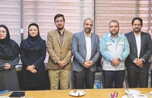 با همگرایی و تلاش جمعی، تصویری واقعی، مثبت و قدرتمند از خانواده بزرگ فولاد مبارکه ارائه کنیم