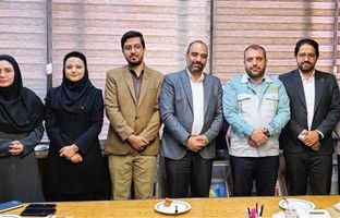 با همگرایی و تلاش جمعی، تصویری واقعی، مثبت و قدرتمند از خانواده بزرگ فولاد مبارکه ارائه کنیم