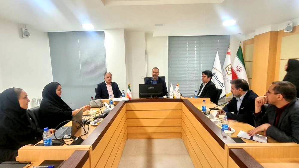 برگزاری کارگاه آموزشی آشنایی با پلت‌فرم «تیم بانک» برای کارکنان شعب استان تهران بانک صنعت و معدن