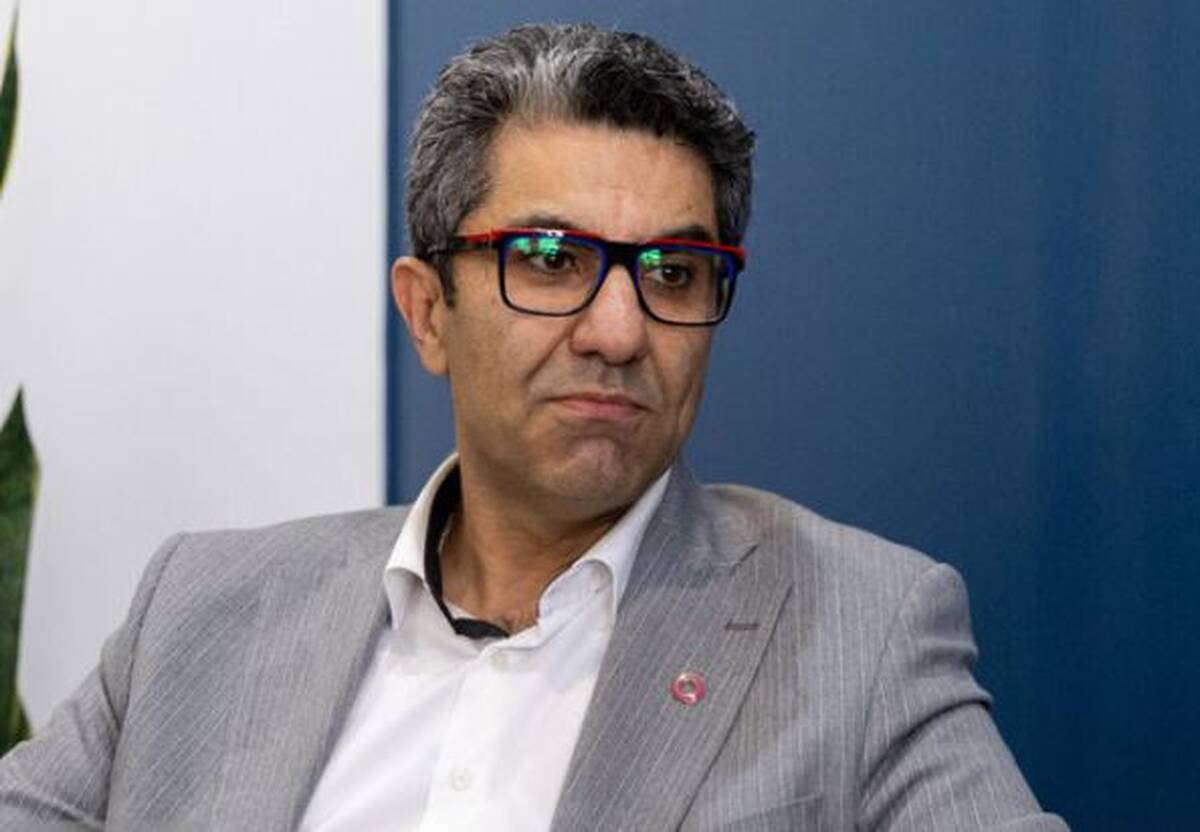 تغییر رویکرد رایتل از فروش اینترنت به تحول دیجیتال در صنایع/ واگذاری سهام تکلیف قانونی است