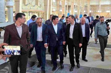 اهدای تندیس تاب آوری ملی به گروه فولاد خوزستان