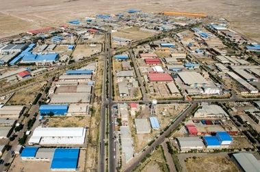 بازدید معاون سازمان صنایع کوچک و شهرک‌های صنعتی ایران از واحدهای تولیدی در شهرک صنعتی خوارزمی ماهدشت و نشست با صاحبان صنایع