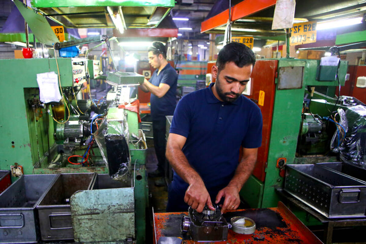 قطعی برق و گاز ۳۰۰ همت به صنایع خسارت زد/ جزئیات بسته حمایتی دولت