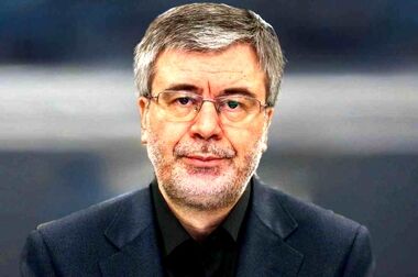 قدردانی معاون توسعه مدیریت و منابع وزارت اقتصاد از موکب بیمه ایران در مراسم تدفین امام شهید در مشهد