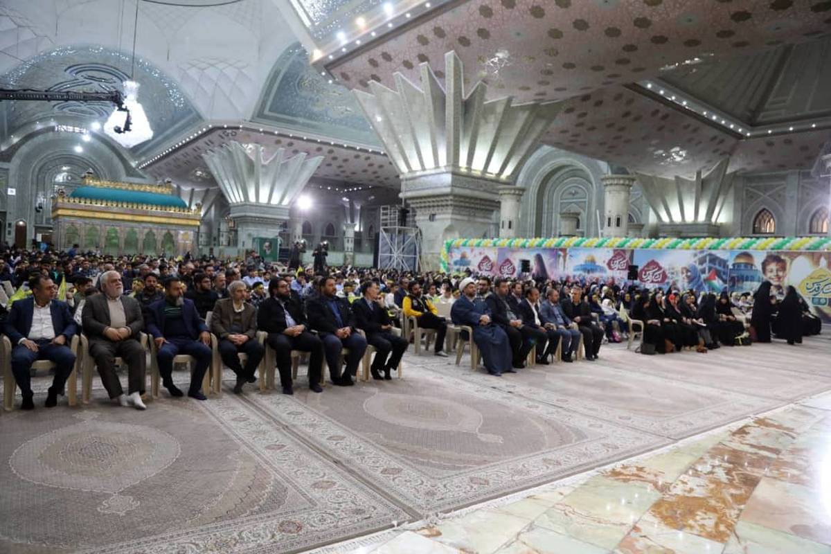 همایش نسل آرمانی با حضور ۲۰۰۰ دانش‌آموز قرآنی منطقه 19 در حرم مطهر امام خمینی (ره)