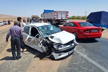 ضبط ۳۶۰ جلد گواهینامه رانندگی به دلیل تخلفات حادثه‌ساز شبانه در پایتخت 