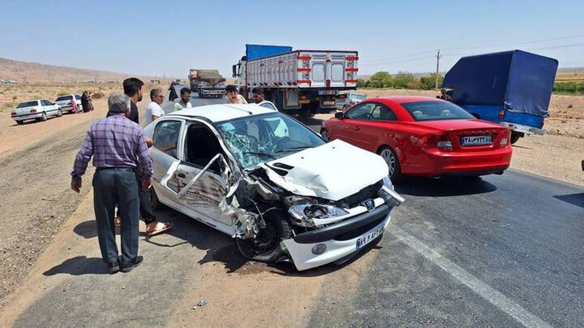 تصادفات هولناک و جبران ناپذیر به دلیل لاستیک غیر استاندارد و فرسوده/توصیه های جدی پلیس برای سفر در روزهای پایانی تابستان