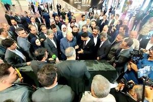 بازدید استاندار اصفهان و رئیس شورای استان بصره از غرفه ذوب‌آهن اصفهان در نمایشگاه متالکس