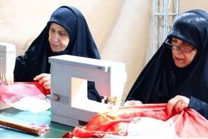 تار و پود مقاومت در دستان بانوان منطقه2 / میدان صنعت مظهر پیوند ناگسستنی هنر، معنویت و مقاومت
