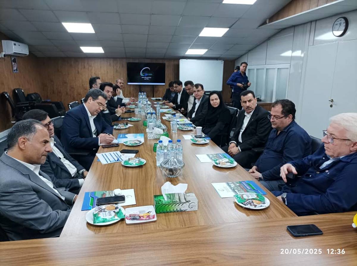بازدید مدیرعامل بانک تجارت از پروژه الماس ماهشهر