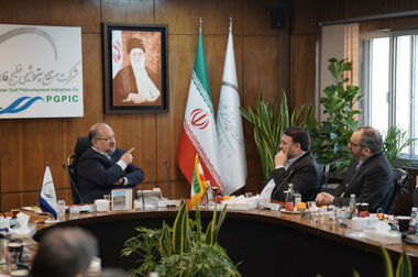 هدف‌گذاری هلدینگ خلیج‌فارس برای تأمین منابع مالی خارجی/ ضرورت مولدسازی منابع مازاد شرکت‌ها/ بهره‌گیری از تجربه پیش‌کسوتان صنعت پتروشیمی