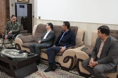 ادای احترام مدیرعامل چادرملو به مقام والای شهدای اردکان و حضرت آیت‌الله خاتمی