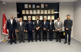 توافق‌نامه‌های راهبردی میان بانک شهر و فولاد غدیر نی‌ریز به امضاء رسید