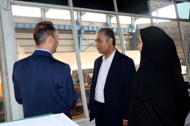 بازدید مدیرعامل بانک صنعت و معدن از شرکت شکوفا بهداشت آرین (پرژک)