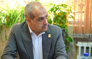 اهدای نشان پیام‌آوران مهربانی به شهردار منطقه یک تهران