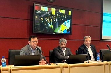 تقدیر معاون رئیس جمهور و رئیس بنیاد شهید و امور ایثارگران از سرپرست مدیریت عامل بانک سرمایه