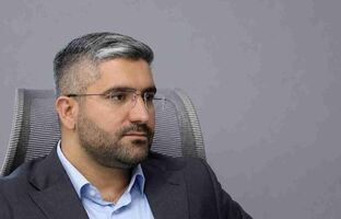 طرح ارتقای روشنایی بوستان سرخه‌حصار با نصب بیش از ۶ هزار پروژکتور کم‌مصرف اجرا شد