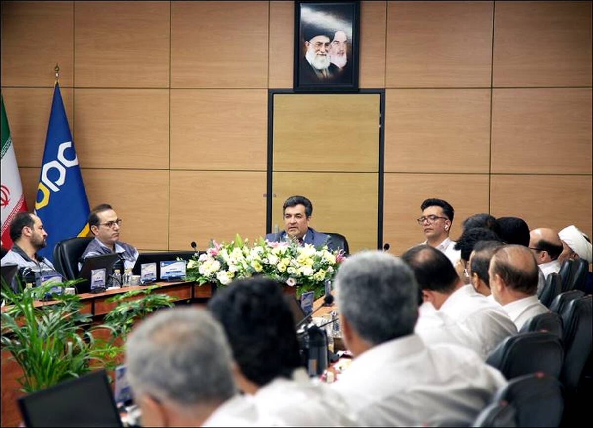 برگزاری اولین جلسه صبحگاهی با حضور مدیرعامل جدید شرکت پتروشیمی نوری