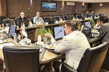 اثربخشی برنامه‌های معاونت سرمایه انسانی فولاد مبارکه در بهبود محیط کار و تقویت اعتماد کارکنان