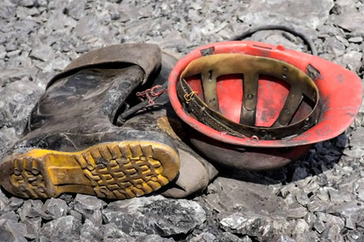  سه ماه بعد از حادثه طبس؛ روز گارِ تلخِ کارگران مصدوم‌شده و خانواده‌‎هایشان/ صدایمان به کسی نمی‌رسد