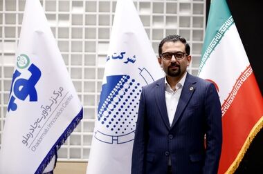 ادای احترام مدیرعامل چادرملو به مقام والای شهدای اردکان و حضرت آیت‌الله خاتمی