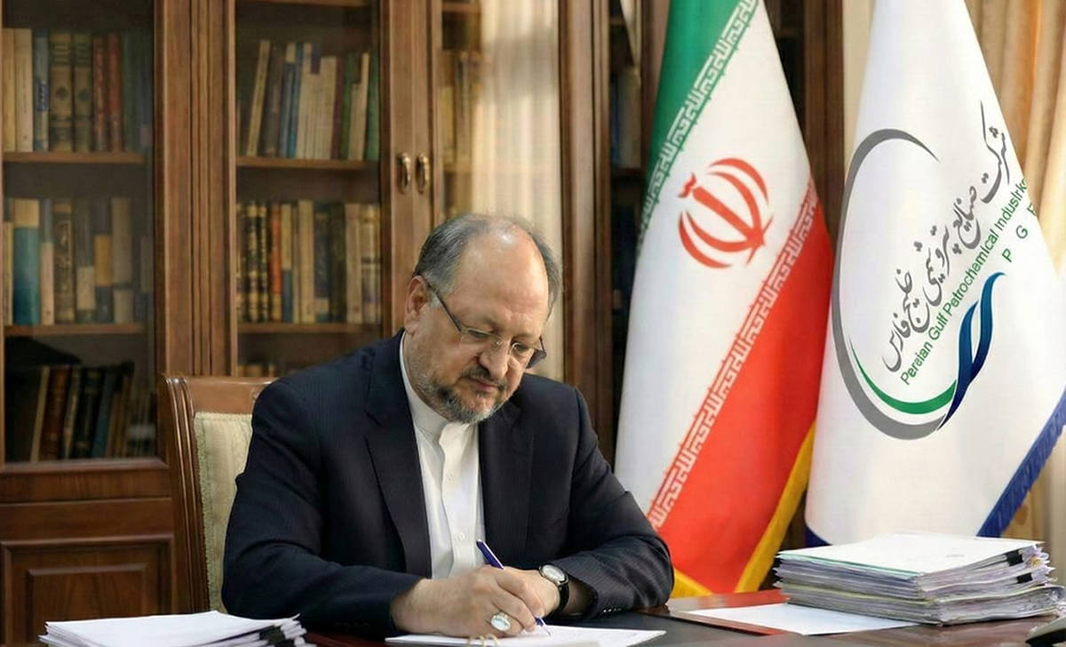 صنعت پتروشیمی، تکیه‌گاه مطمئن اقتصاد کشور در روزگار تحریم و تنگناست/ این صنعت جلوهای غرورانگیزی از خلاقیت، مجاهدت و نوآوری فرزندان برومند ایران‌زمین است