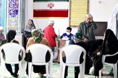 حرکت نمادین پاروزنان به مناسبت سالروز آزادسازی خرمشهر