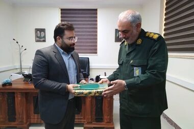 مرکز تحقیقات یزد و گروه تامین و فرآوری مواد معدنی فولاد مبارکه تفاهم نامه امضا کردند
