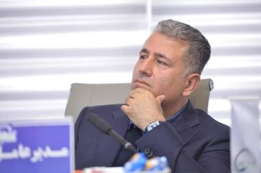 اولین حضور فخرایی در مجتمع آپادانا